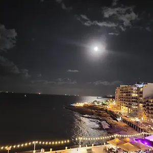 rezervați aici
