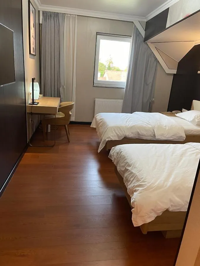 Mr.Liao Hotel Химберг