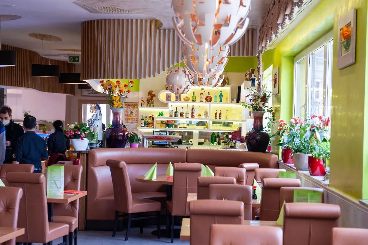 Mr.Liao Hotel Химберг