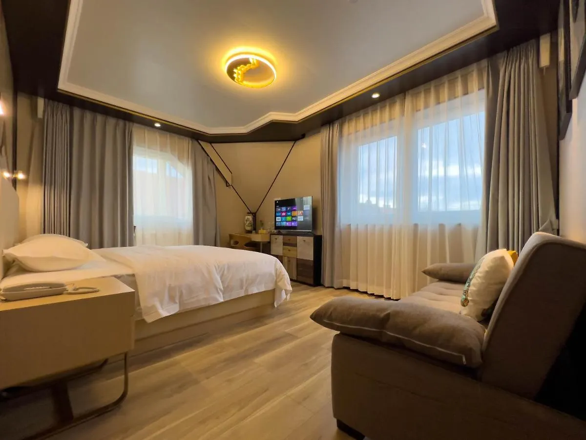 Mr.Liao Hotel Химберг