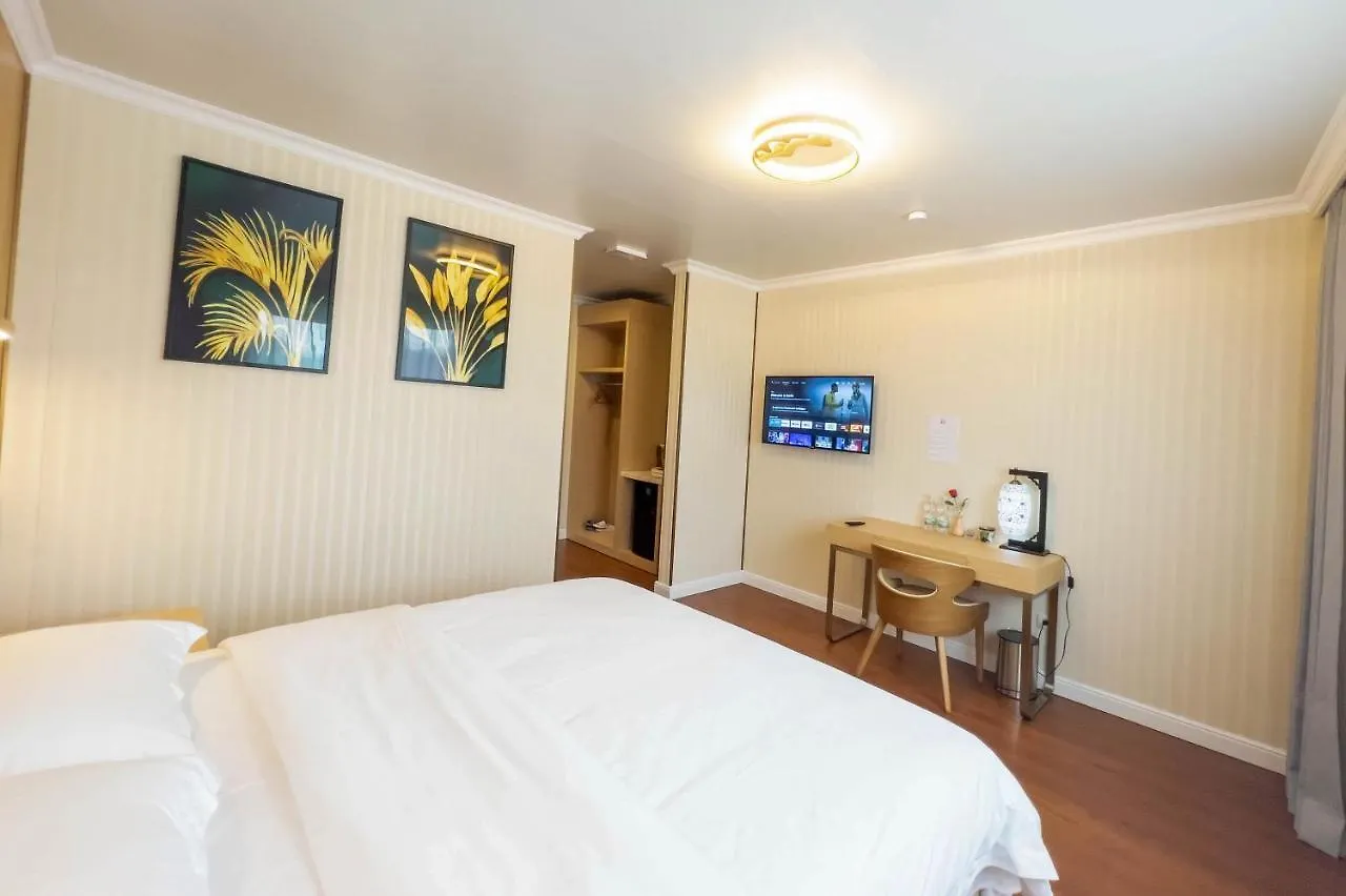 Mr.Liao Hotel Химберг